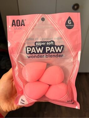 AOA Studio Pink Makeup SOFT Beauty Blender (unused)